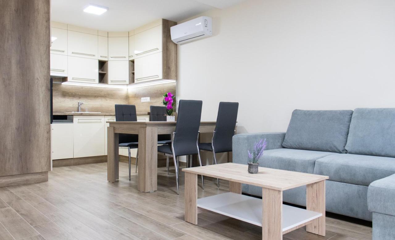 Trika Apartman Sárvár Eksteriør billede