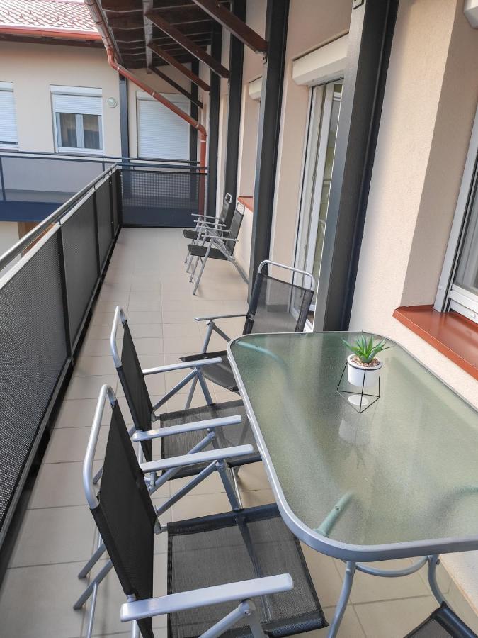 Trika Apartman Sárvár Eksteriør billede