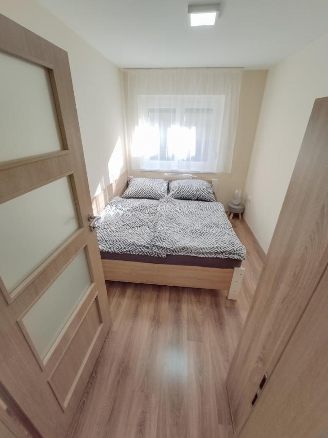 Trika Apartman Sárvár Eksteriør billede