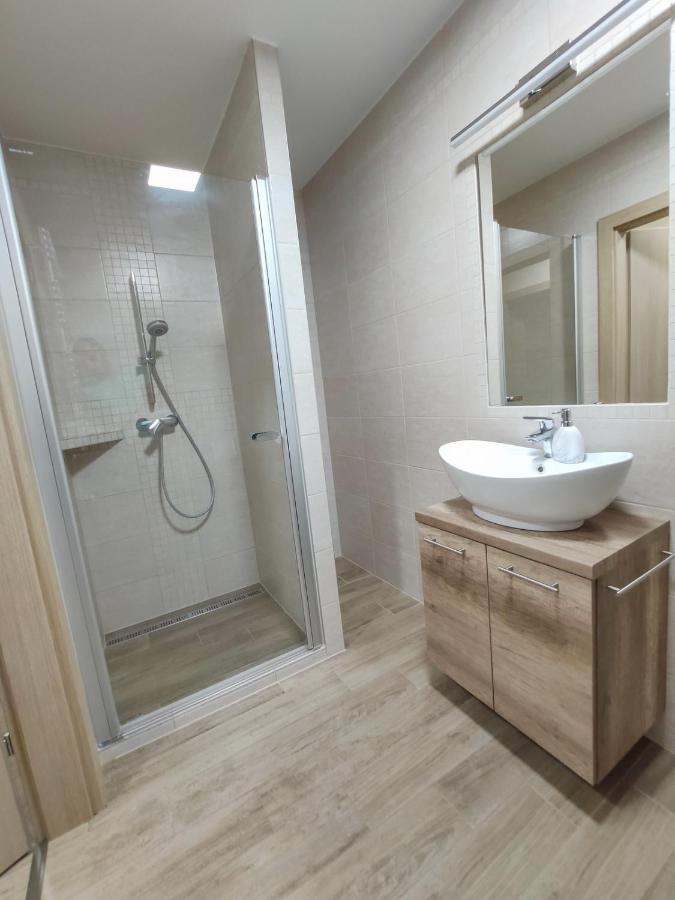 Trika Apartman Sárvár Eksteriør billede
