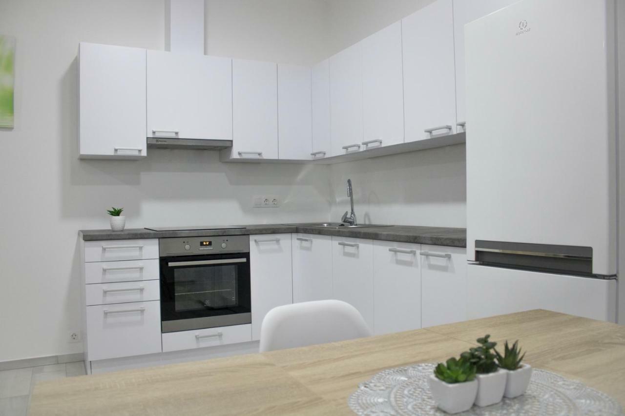 Trika Apartman Sárvár Eksteriør billede